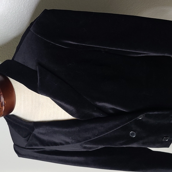 Jacket Size 12 Black Velvet Exaggerated Shoulders Double Breasted Goth Trend Fun - Picture 4 of 7